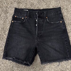 GAP Ckeeky Midi Short High Rise